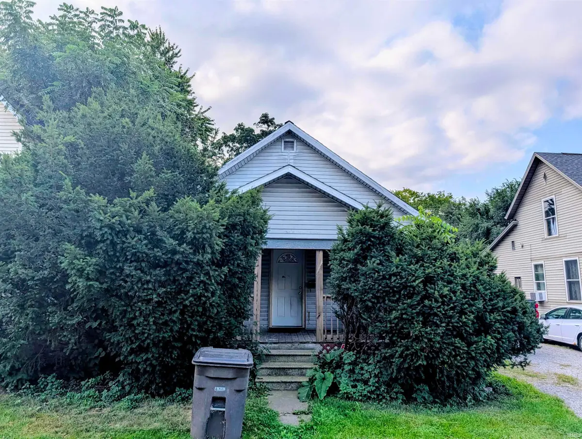 609 W Franklin Street, Elkhart, IN 46516 - #1