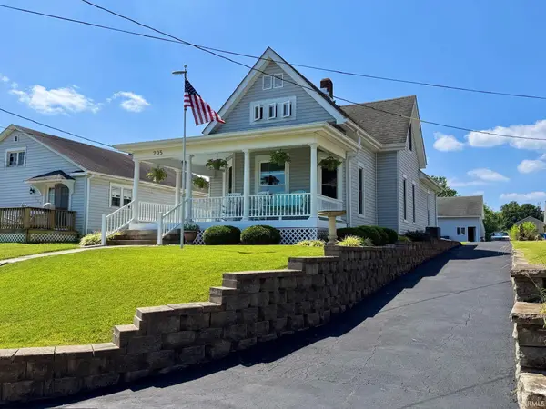 205 Lincoln Avenue, Bedford, IN 47421