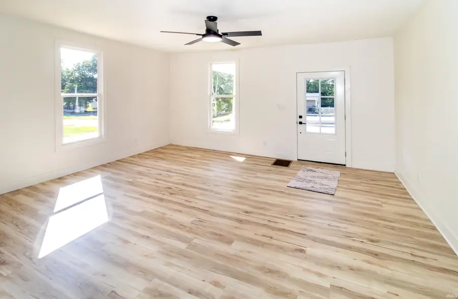 118 S Gibson Street, Oakland City, IN 47660 - #3