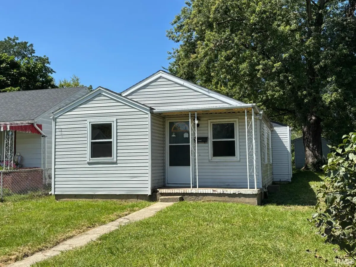 2203 S Biltmore Avenue, Muncie, IN 47302 - #1