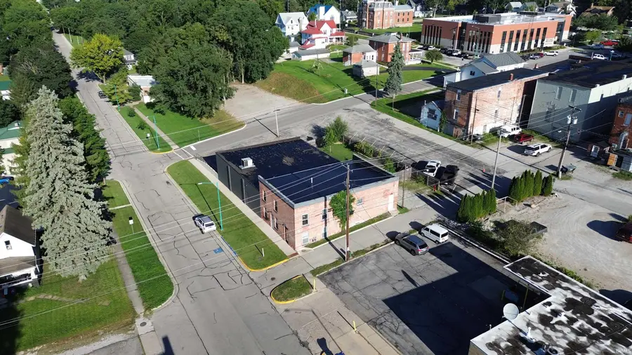 111 W Hazel Street, Albion, IN 46701 - #2