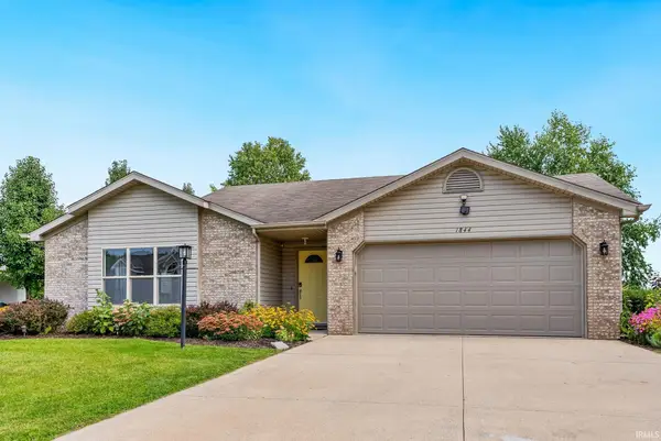 1844 N Vicky Lane, Warsaw, IN 46582
