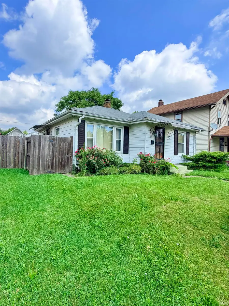 1023 Shore Drive, Fort Wayne, IN 46805 - #2