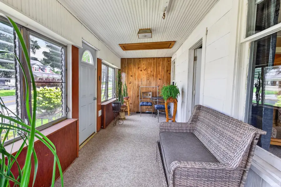 713 W Winona Avenue, Warsaw, IN 46580 - #3