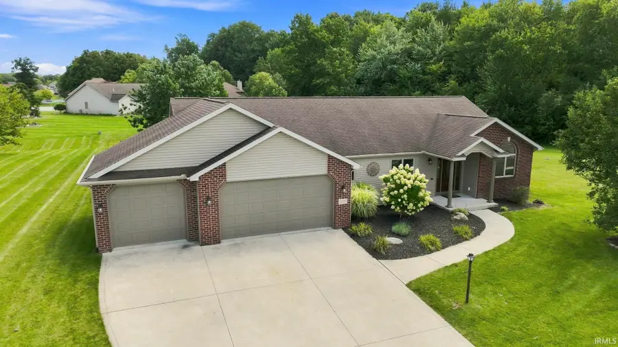 158 N Glenwood Drive, Columbia City, IN 46725 - #3