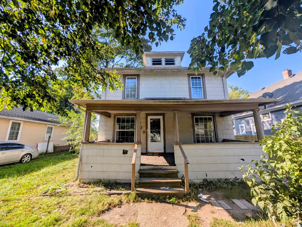 519 W Wolf Avenue, Elkhart, IN 46516 - #1