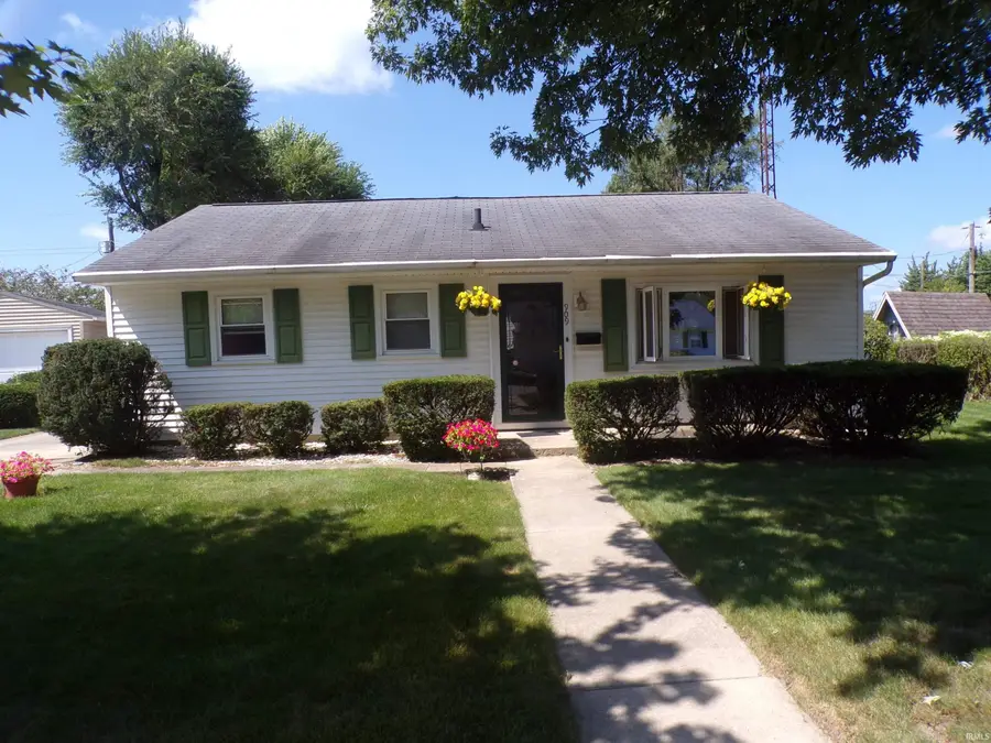 909 N Oxford Drive, Marion, IN 46952 - #2