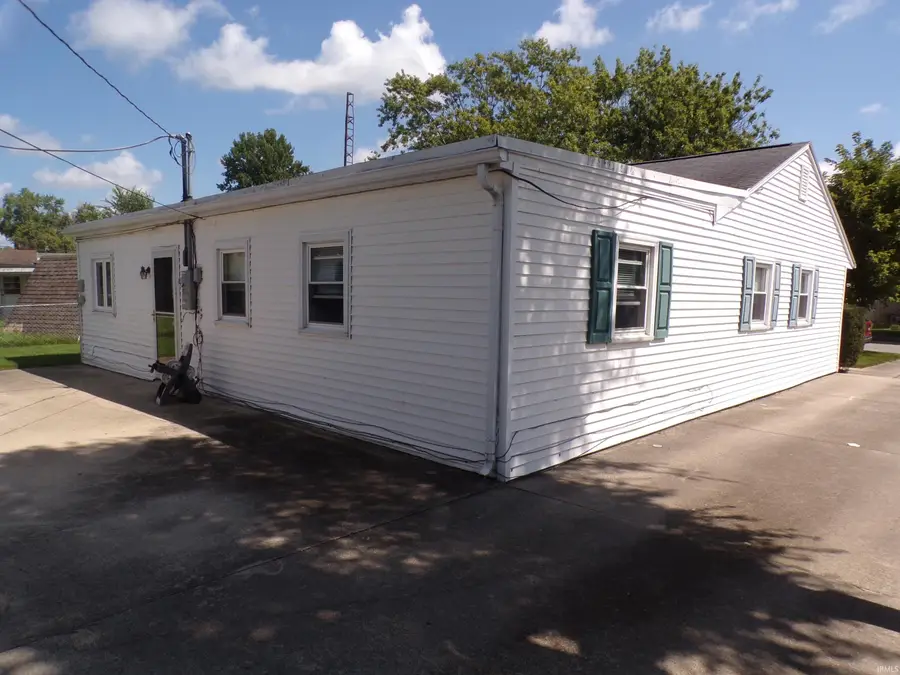 909 N Oxford Drive, Marion, IN 46952 - #3