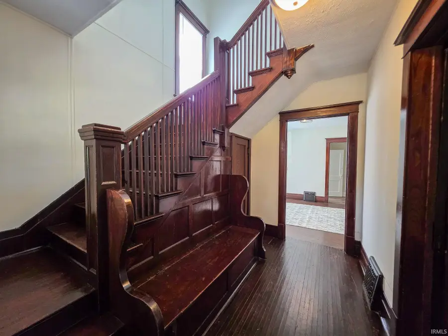 613 9th Street, Elkhart, IN 46516 - #2