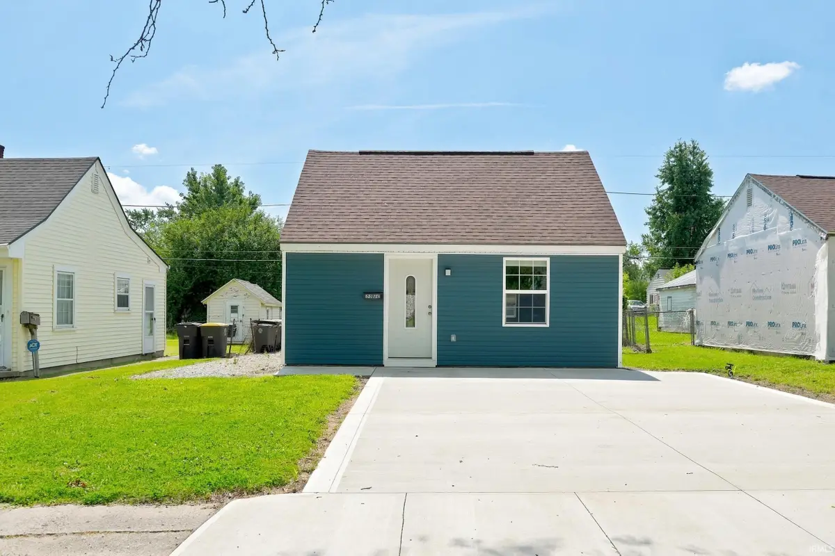3302 Raymond Street, Fort Wayne, IN 46803 - #1
