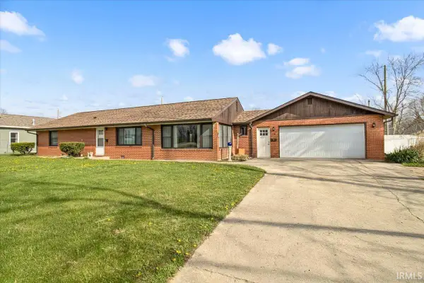 4 Crestwood Drive, Winchester, IN 47394