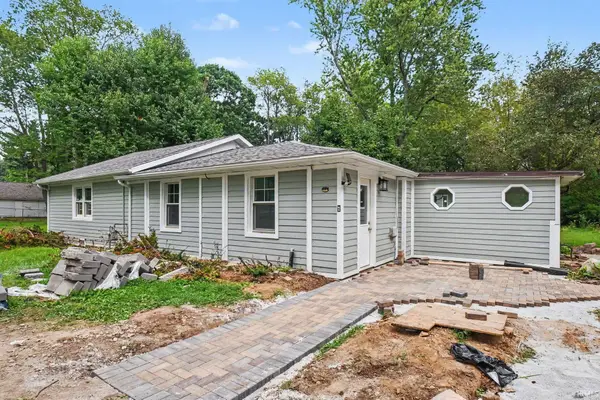 52776 Shellbark Avenue, South Bend, IN 46628
