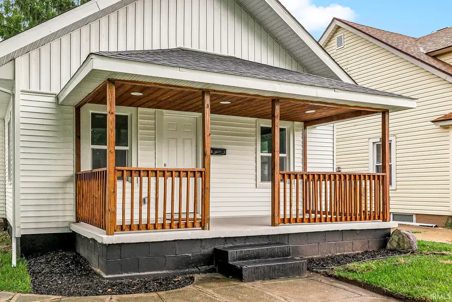 2422 Kenwood Avenue, South Bend, IN 46628 - #2