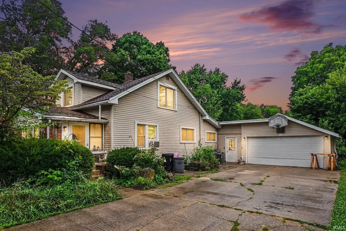 2009 Berkey Avenue, Goshen, IN 46526 - #1
