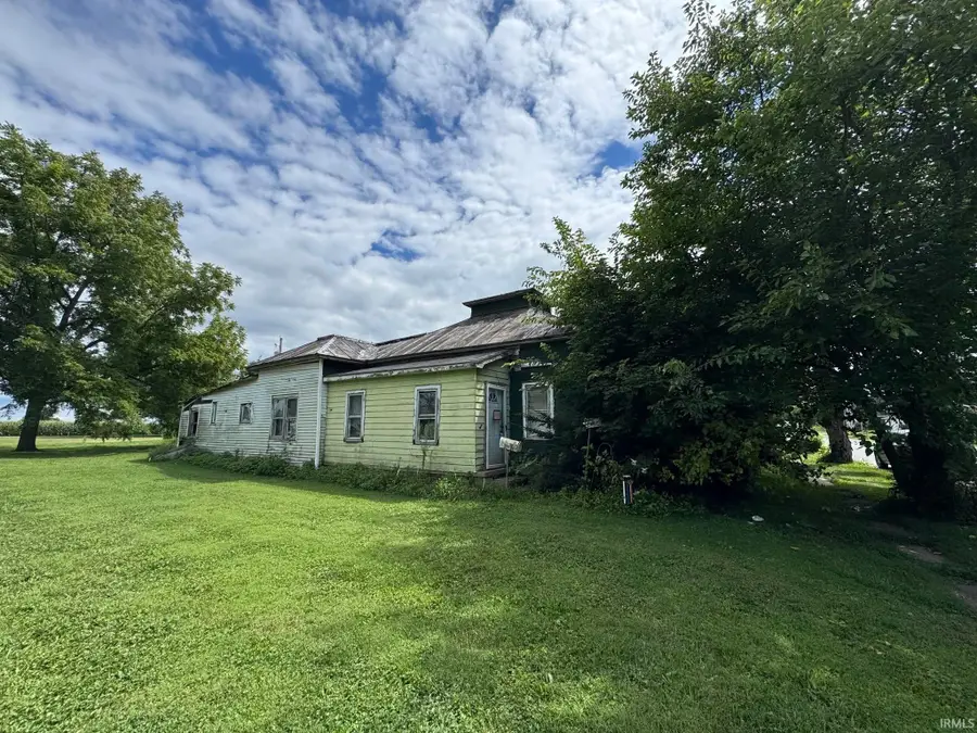 407 S Penn Street, Fairmount, IN 46928 - #2