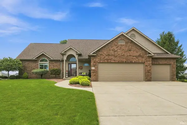 306 Hunters Ridge Street, Auburn, IN 46706