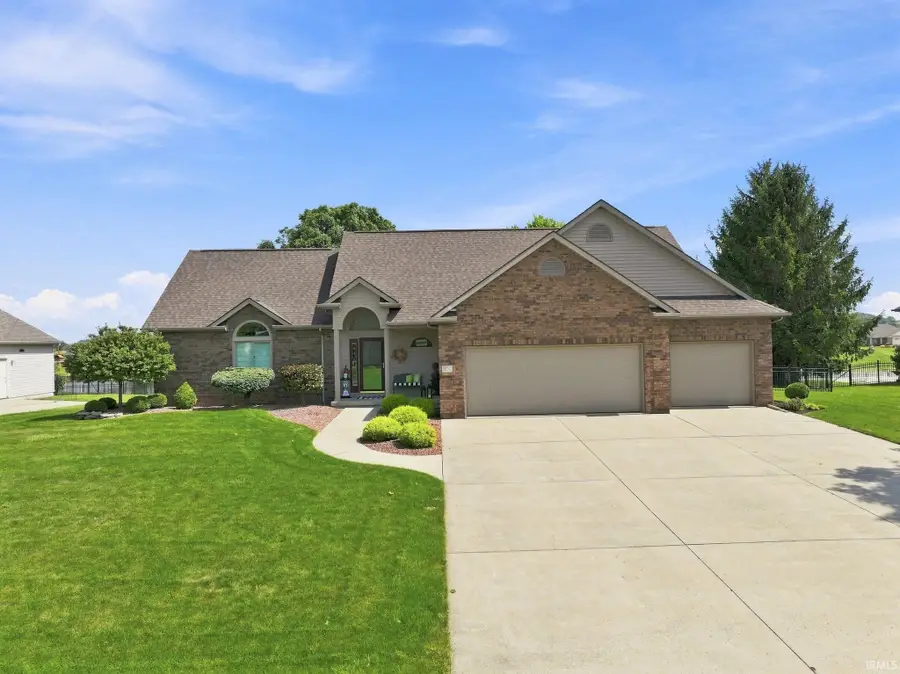 306 Hunters Ridge Street, Auburn, IN 46706 - #2