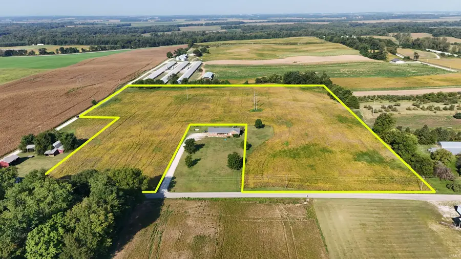 2577 S 300 W Road, Washington, IN 47501 - #2