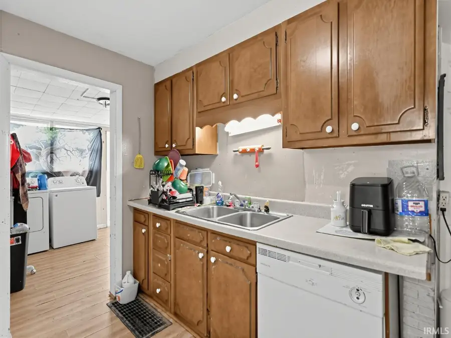 523 W Franklin Street, Winchester, IN 47394 - #3