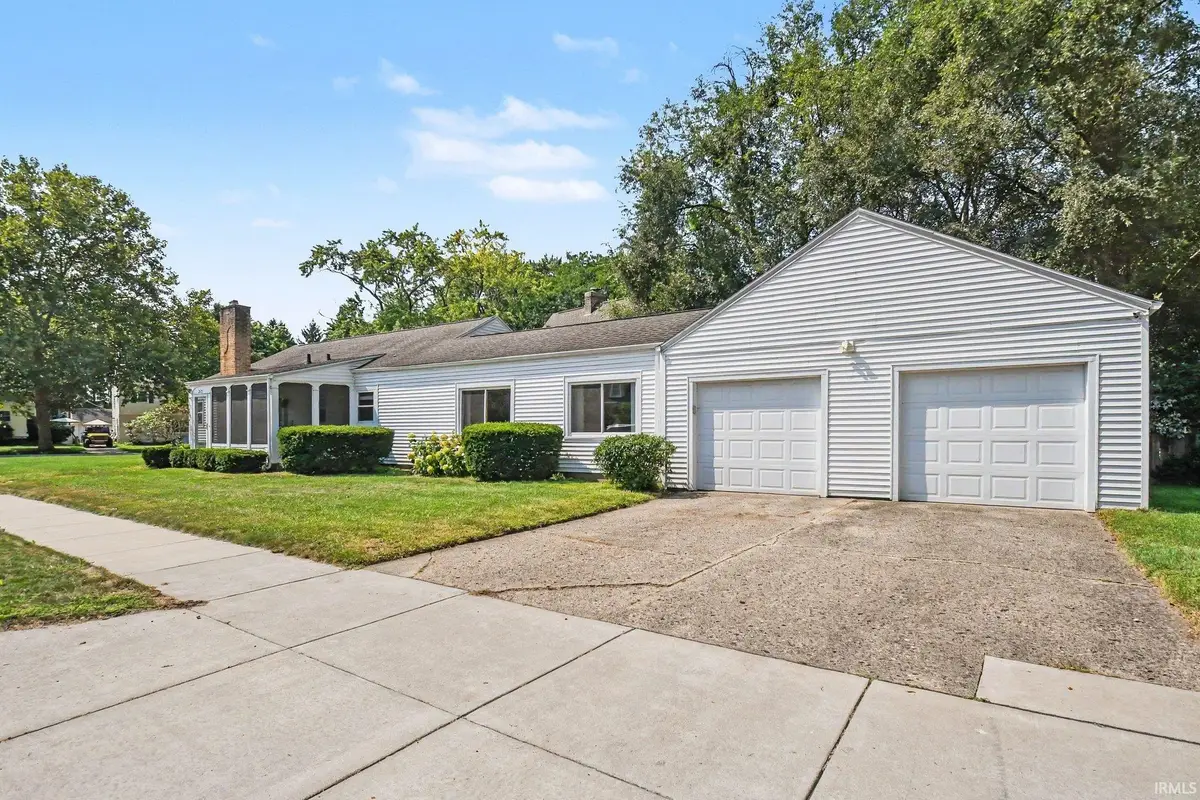 363 S Sunnyside Avenue, South Bend, IN 46615 - #1