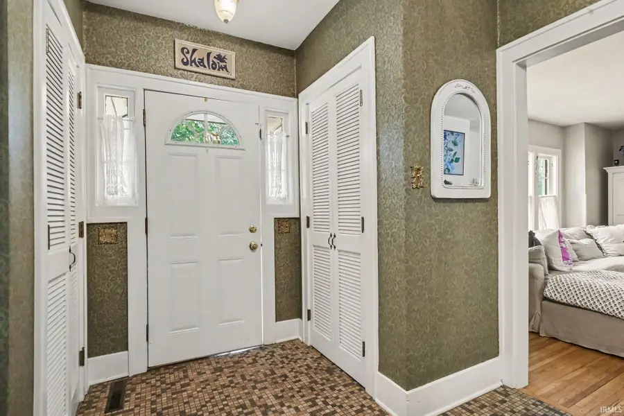 131 S Vine Street, Elkhart, IN 46514 - #3