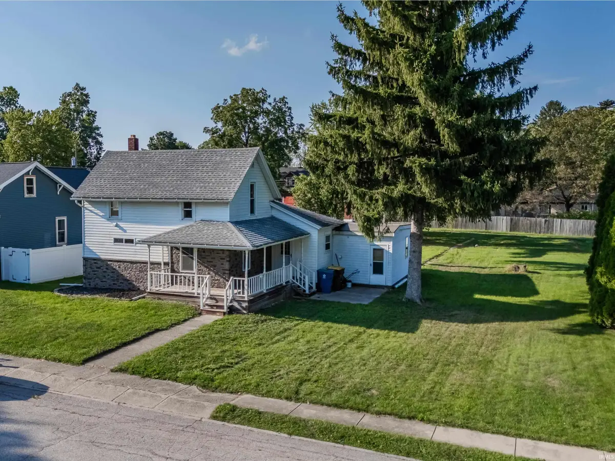 806 E 5th Street, Auburn, IN 46706 - #1