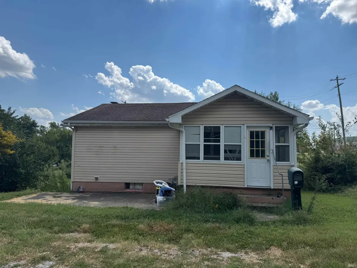 522 W Sherman Street, Oakland City, IN 47660 - #1