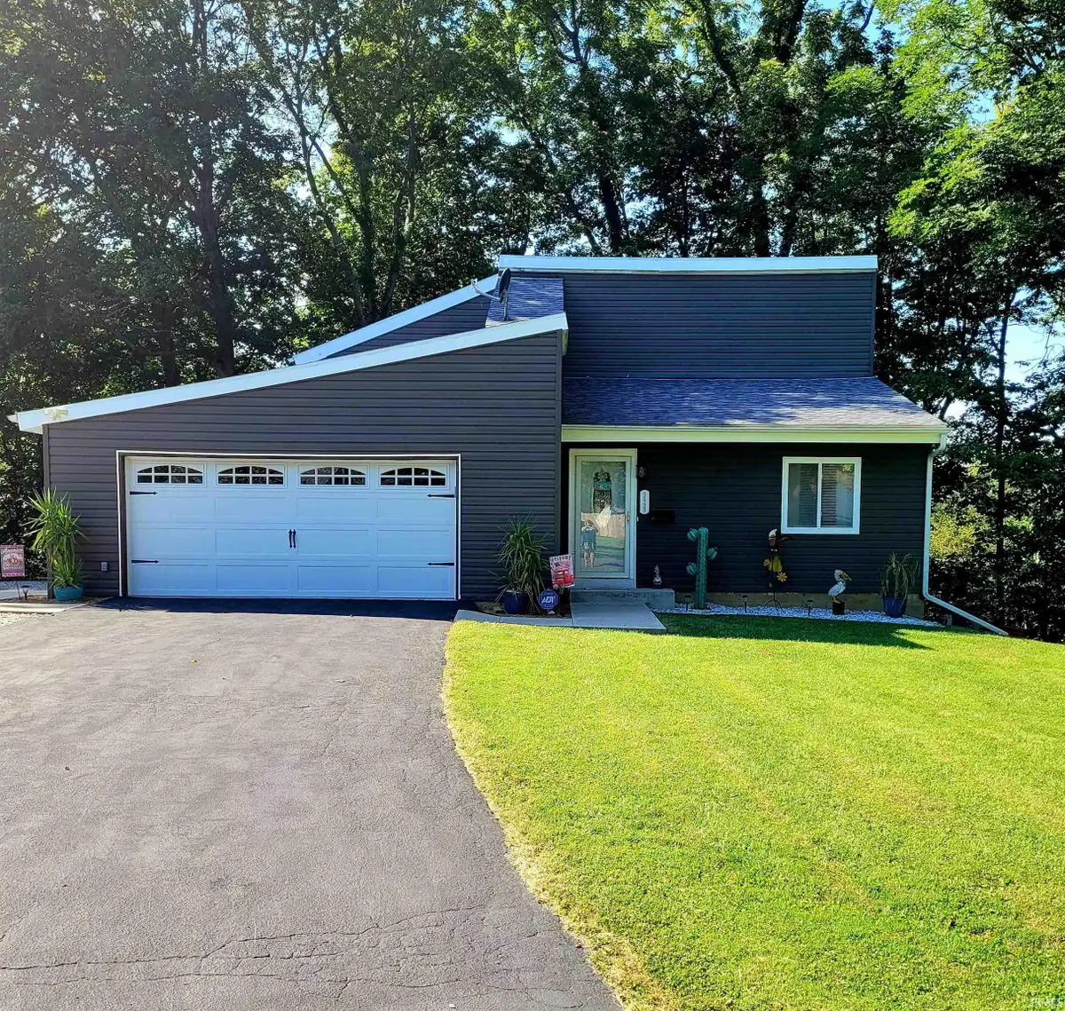 329 W North Street, Delphi, IN 46923 - #1