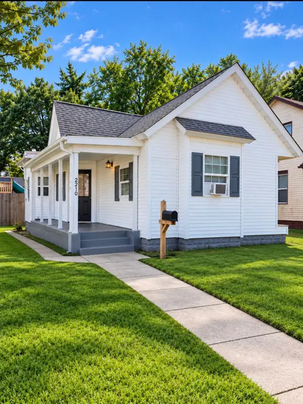 2210 Kemble Avenue, South Bend, IN 46613