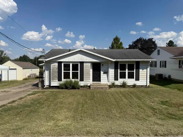 404 Lewis Avenue, Lawrenceville, IL 62439