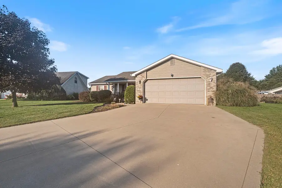 215 Tecumseh Street, Warsaw, IN 46582 - #3