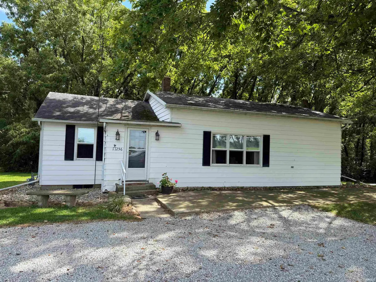 11256 N 450 E, Syracuse, IN 46567 - #1