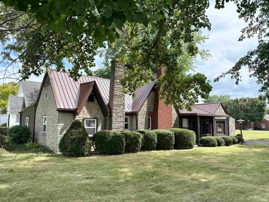 3300 S Walnut Street, Muncie, IN 47302 - #3