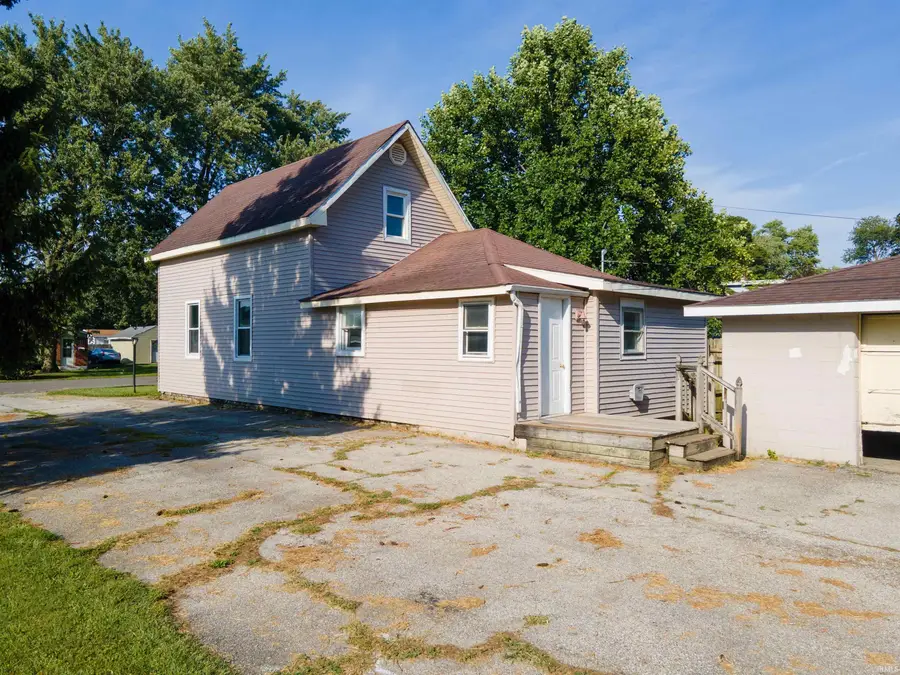 220 E Stephenson Street, Marion, IN 46952 - #3