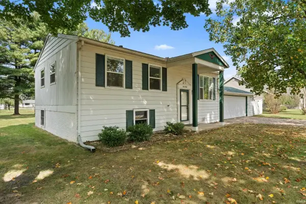 68 Sunnycrest Drive, Osceola, IN 46561