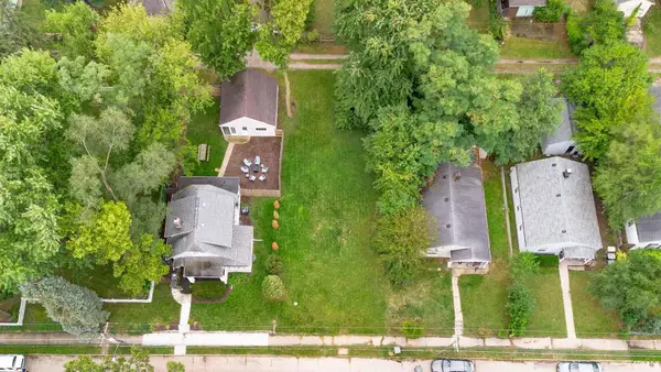 1214 E Mckinley Avenue, South Bend, IN 46617