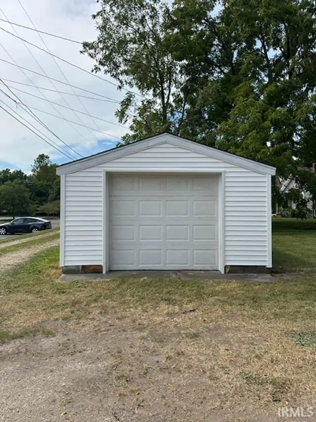 1209 W Gilbert Street, Muncie, IN 47303 - #2
