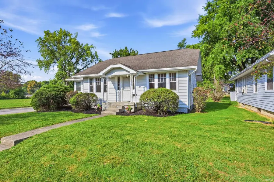 421 S Nichols Avenue, Muncie, IN 47303 - #2