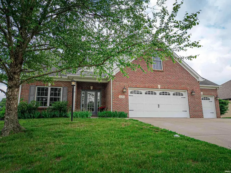 2747 Thornhill Drive, Evansville, IN 47725 - #2