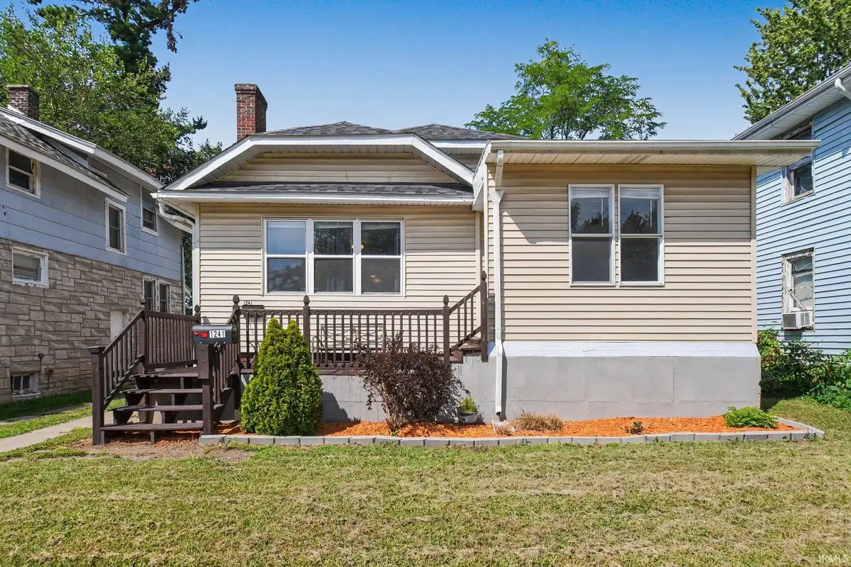1241 Diamond Avenue, South Bend, IN 46628 - #1