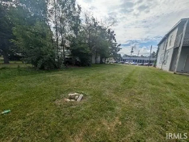512 W Memorial Drive, Muncie, IN 47302 - #1