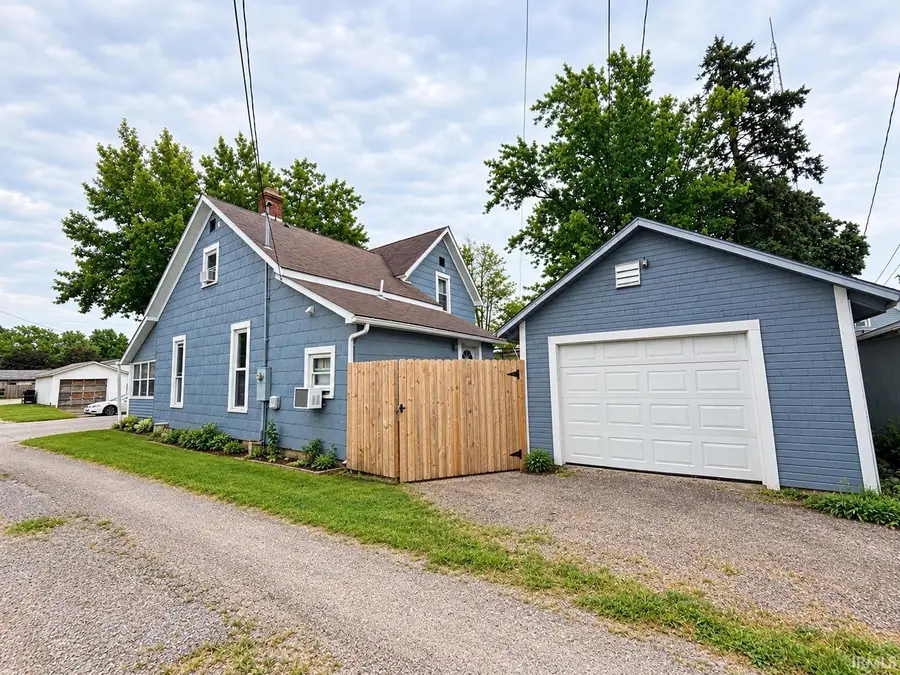 112 N Jefferson Street, Peru, IN 46970 - #2