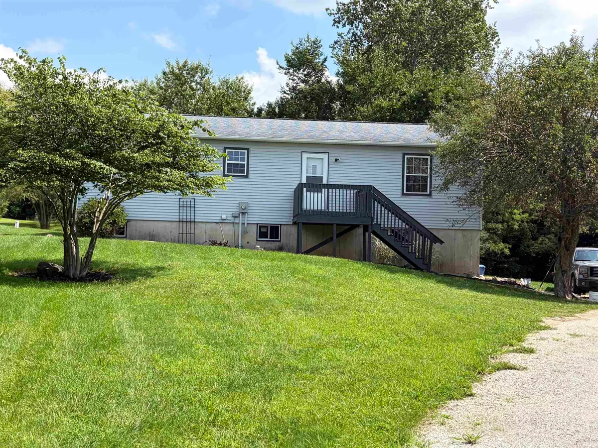 441 S 900 W-92 Road, Pierceton, IN 46562 - #1