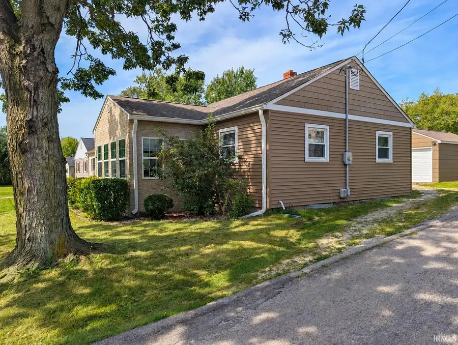 222 Mccarty Street, Huntington, IN 46750 - #3