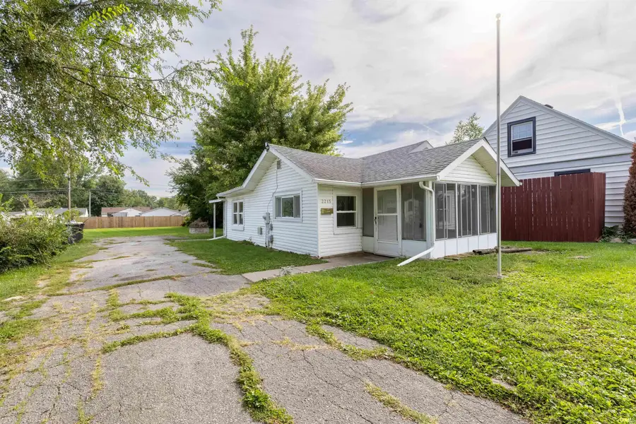 2215 Rehm Drive, Fort Wayne, IN 46819 - #3