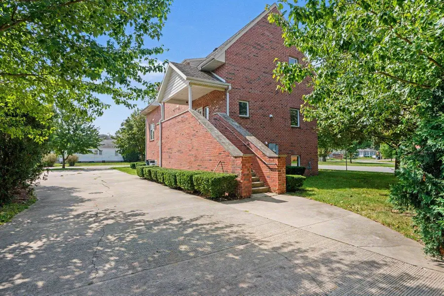 330 N Sunnyside Avenue, South Bend, IN 46617 - #3