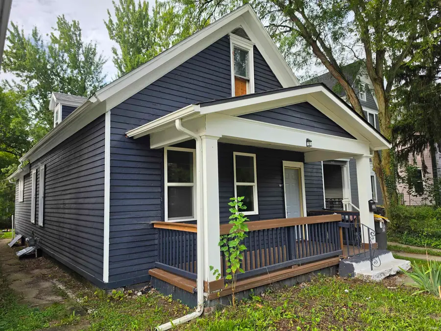 221 W Woodland Avenue, Fort Wayne, IN 46807 - #2