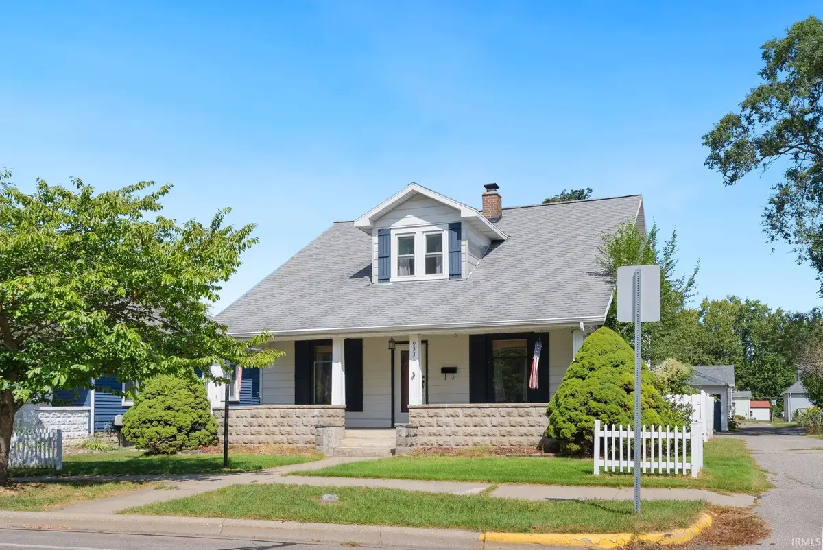 933 E Main Street, Warsaw, IN 46580 - #1