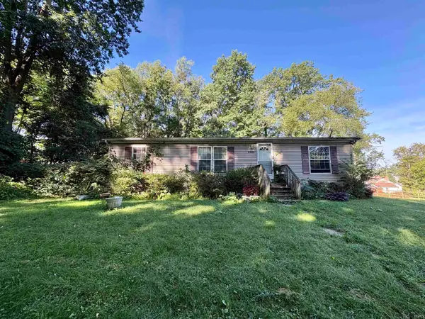 2205 Philippa Street, South Bend, IN 46613