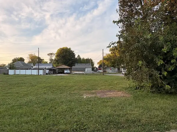 E Maple Street, Kokomo, IN 46901